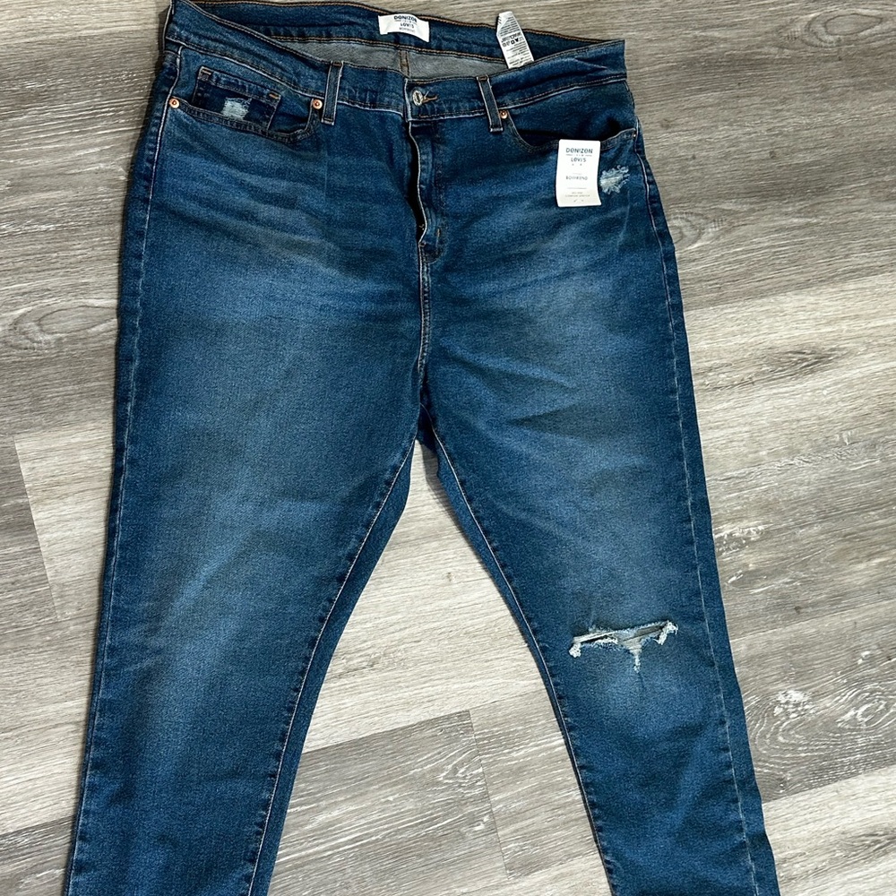 Levis Boyfriend cut jeans